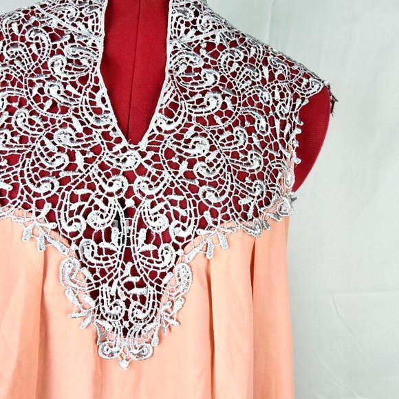 Esley Brand Peach & Gray Embroidered Lace Sleeveless Blouse w/ Split Back - S - Picture 3 of 12